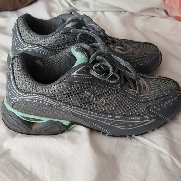 Fila 9.5 sneaker Good condition - Picture 2 of 8